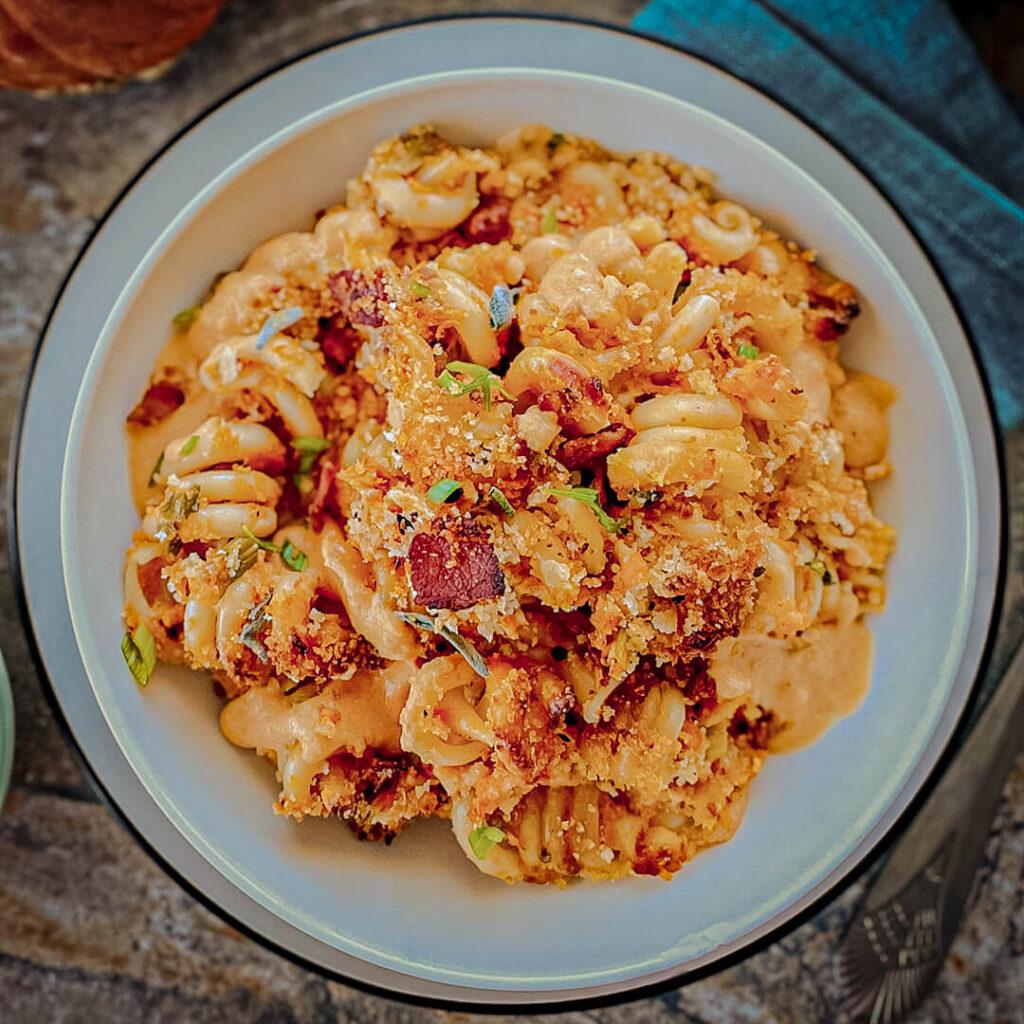 Smoky Skillet Pumpkin Mac and Cheese cc